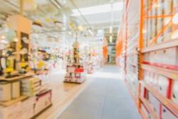 クスリアオキが大幅高で３日続伸、７月度の全店売上高は前年比１７．５％増で伸び率拡大