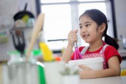 勉強ばかりしている中国の子どもに対し、日本の子どもは小さい頃から料理を作り始める＝中国メディア　