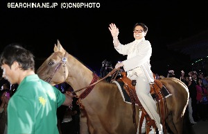 ジャッキー チェンが６０歳 友人とファンが盛大に祝福 自己負担の ファン１０００人招待 イベントも サーチナ