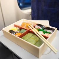 日本の駅弁は「乗客に楽しみ」を与える、中国の「飢えをしのぐだけ」の弁当との違い＝中国報道