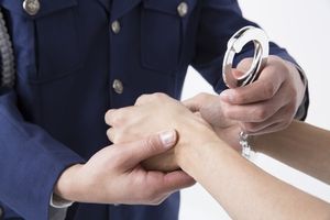 中国人が日本人警察官に噛み付く 中国メディア ルール守らないとの指摘あり 福岡 サーチナ