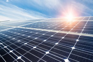 【上海ＩＰＯ】太陽光パネルの世界大手、晶科能源の初値は公開価格を７０％上回る